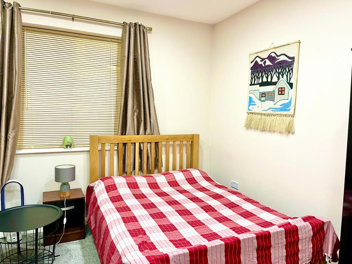 דרטפורד Ar-Rahman, 1 Bed Room And 1 Living Room Apartment מראה חיצוני תמונה