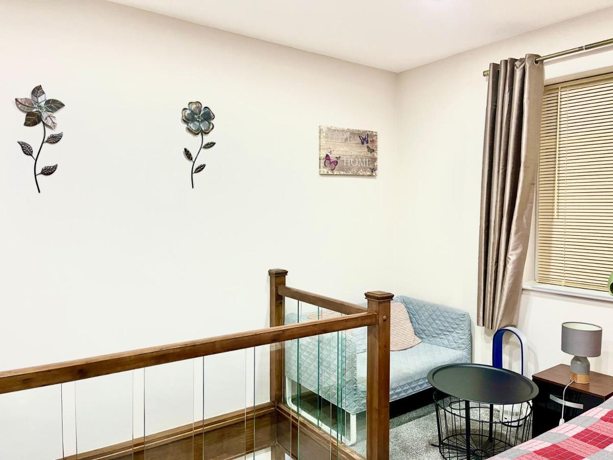 דרטפורד Ar-Rahman, 1 Bed Room And 1 Living Room Apartment מראה חיצוני תמונה